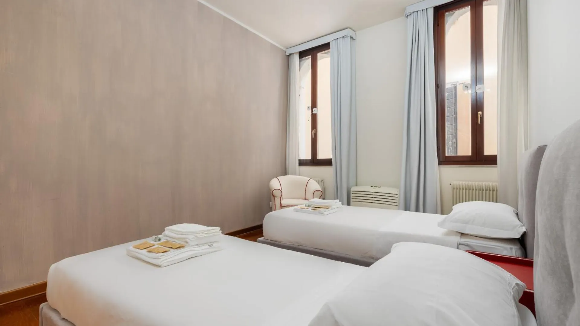 A 10 Passi Da San Marco Apartment Venice 0*,